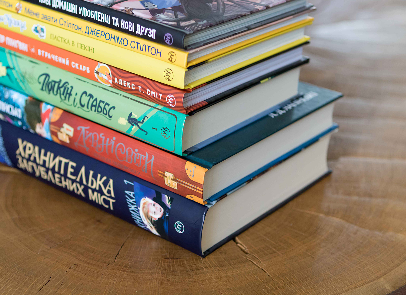 Що почитати на канікулах: сім класних дитячих серій Що почитати на канікулах: сім класних дитячих серій